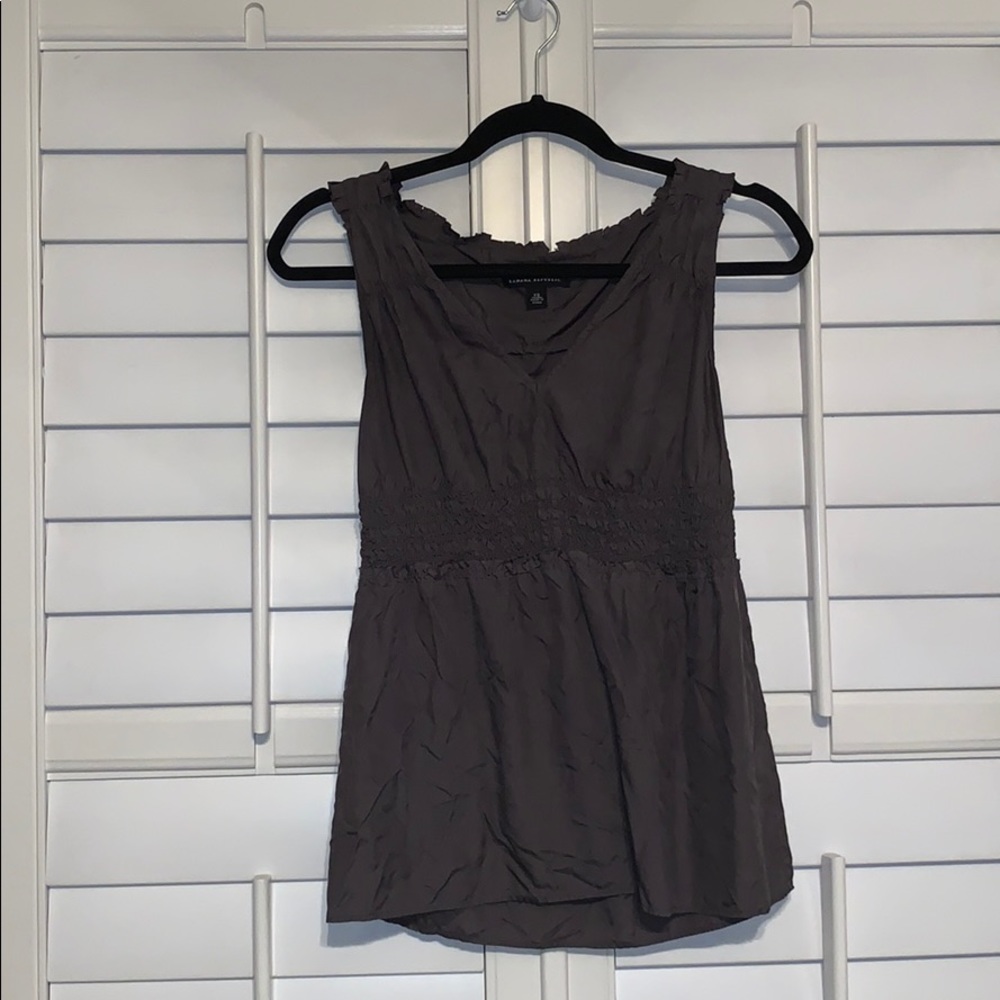 Hardly worn Banana Republic blouse. XS.